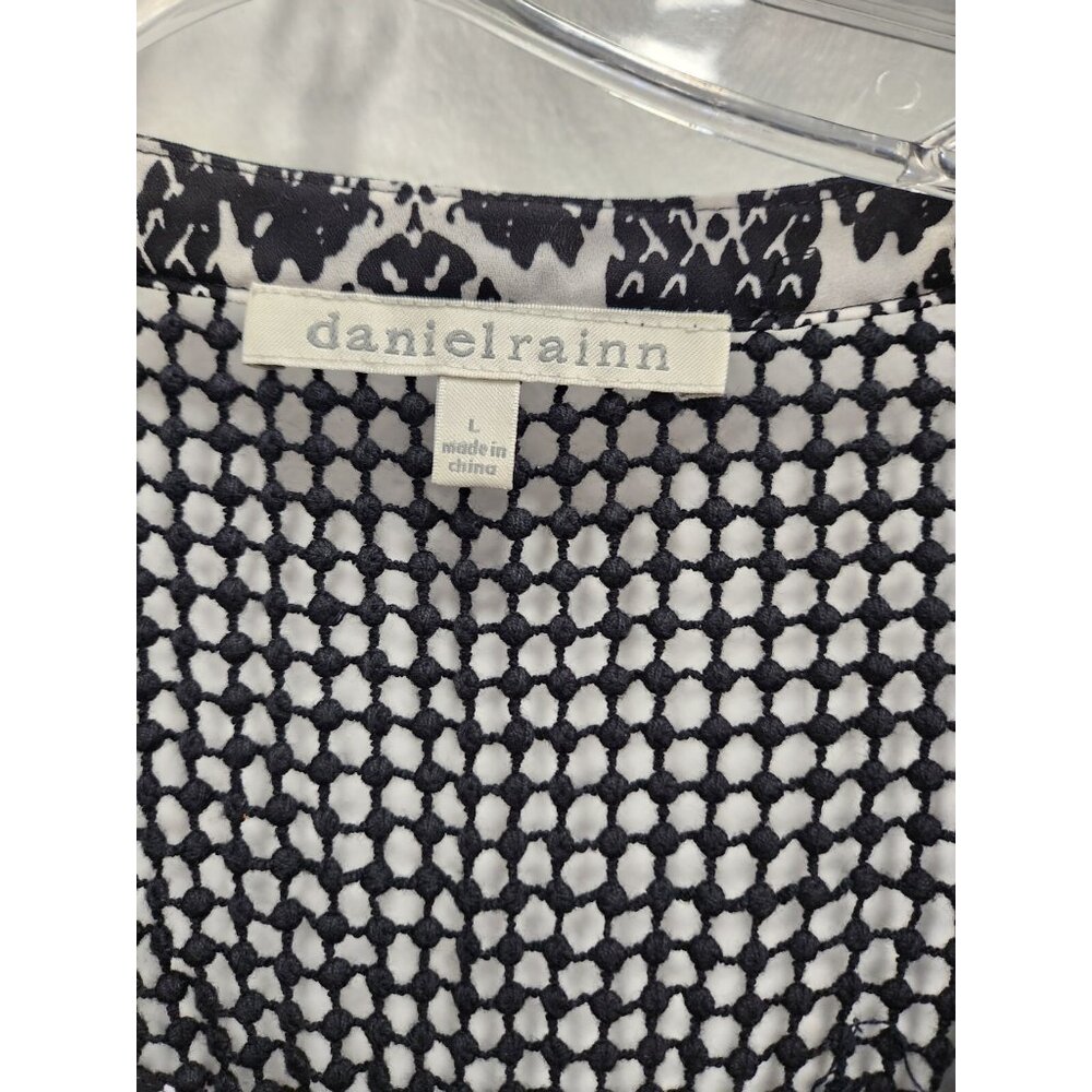 Daniel Rainn Womens BOHO Top Large Black White Floral Crochet‎ Short Sleeve - Picture 4 of 8